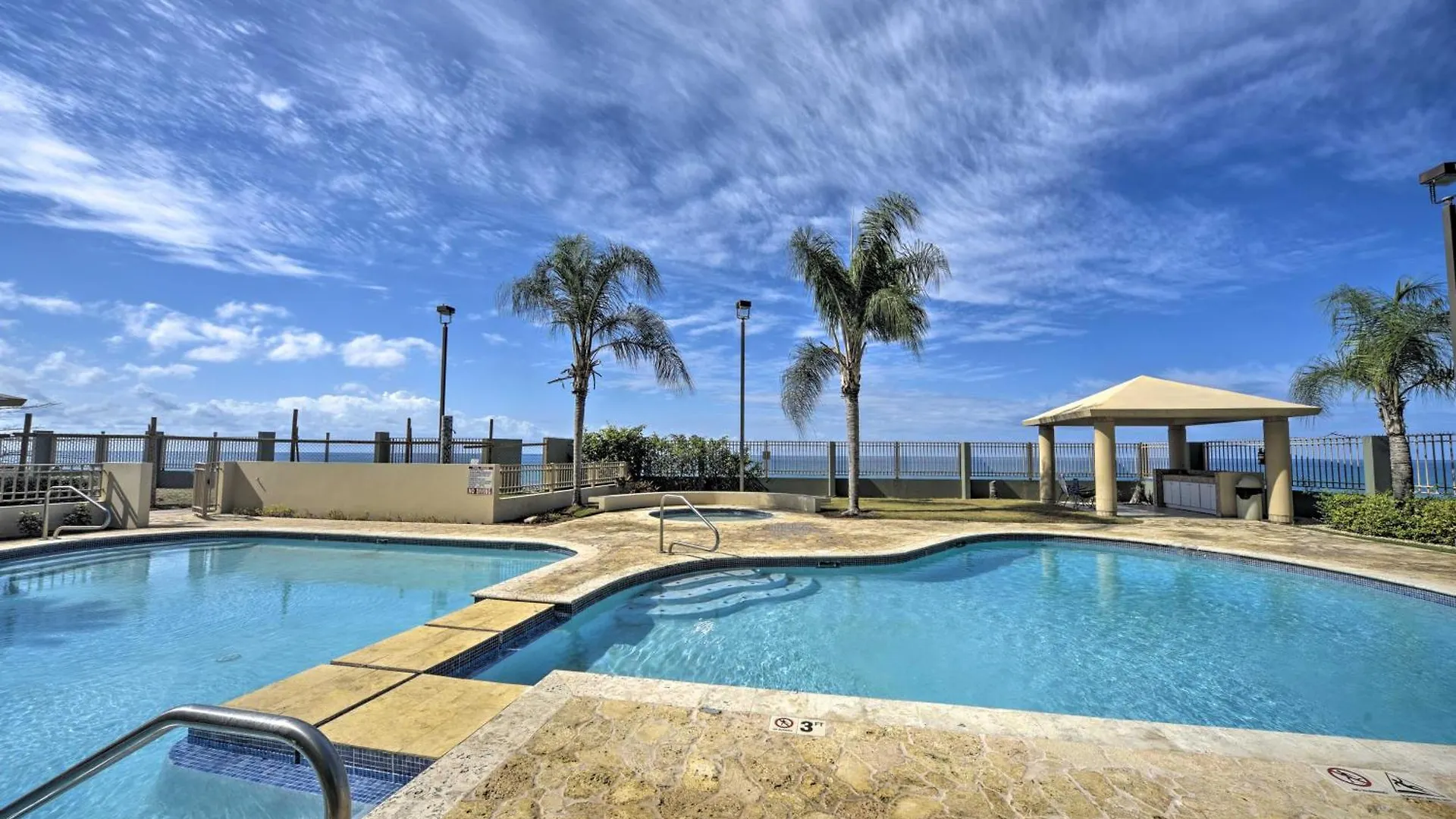 Oceanfront Resort Studio - 2 Mi To Rincon Plaza! アパート